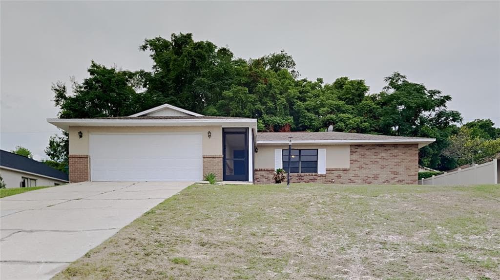 1814 E COOPER DRIVE DELTONA, FL 32725
