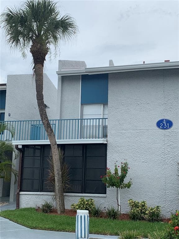 231 MEDALLION BOULEVARD UNIT A MADEIRA BEACH, FL 33708