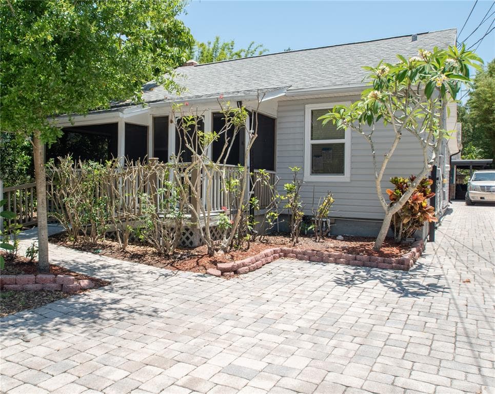 657 BROADWAY UNIT A DUNEDIN, FL 34698