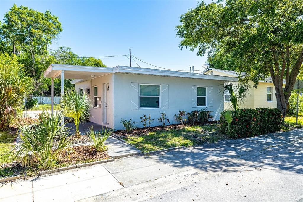 709 PARIS AVENUE S ST PETERSBURG, FL 33701