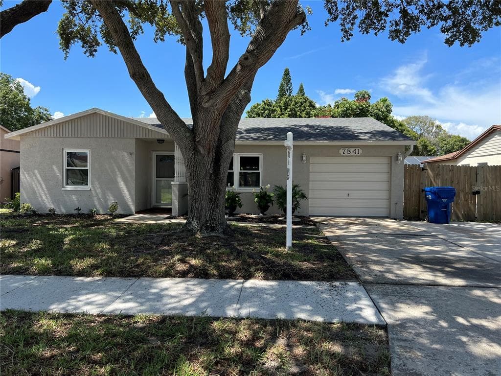 7841 SHADOW RUN DRIVE LARGO, FL 33773