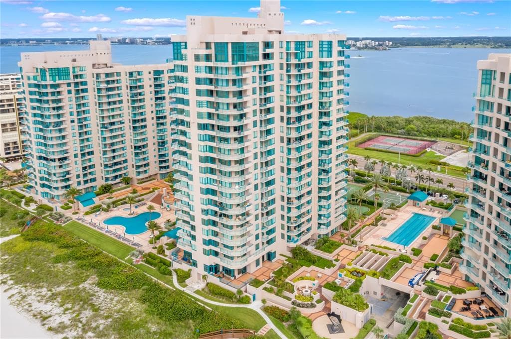 1540 GULF BOULEVARD UNIT 1007 CLEARWATER BEACH, FL 33767