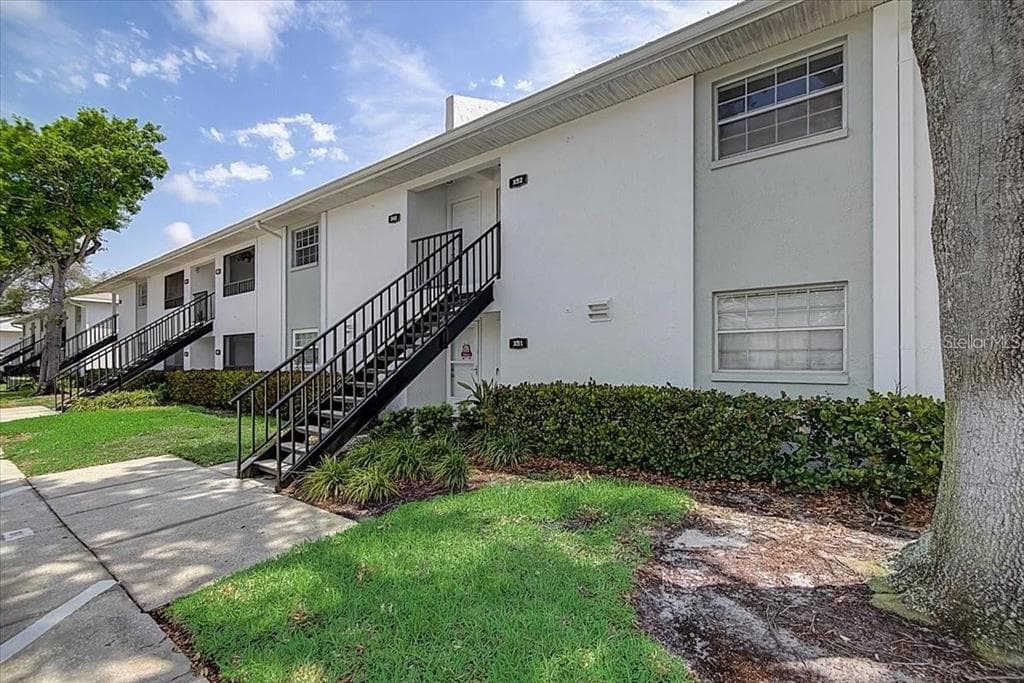3804 N OAK DRIVE UNIT X52 TAMPA, FL 33611