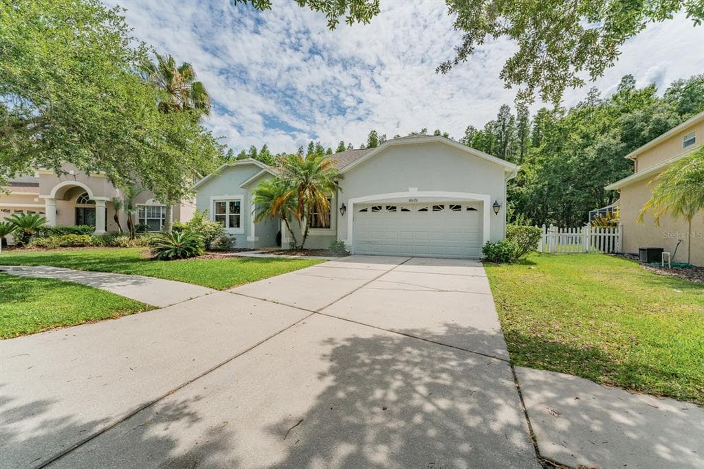 10626 GRAND RIVIERE DRIVE TAMPA, FL 33647