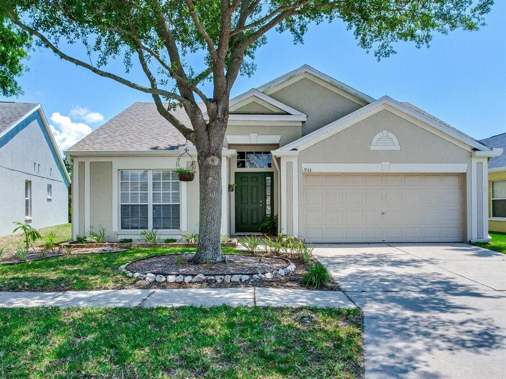 933 SUMMER BREEZE DRIVE BRANDON, FL 33511