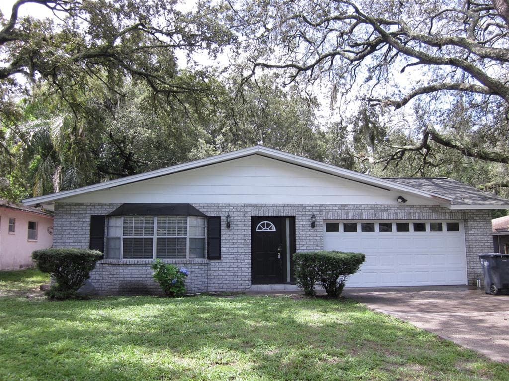 5309 ROBERTA LANE TAMPA, FL 33617