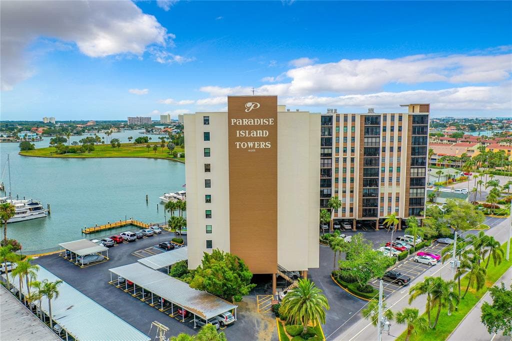 10355 PARADISE BOULEVARD UNIT 413 TREASURE ISLAND, FL 33706