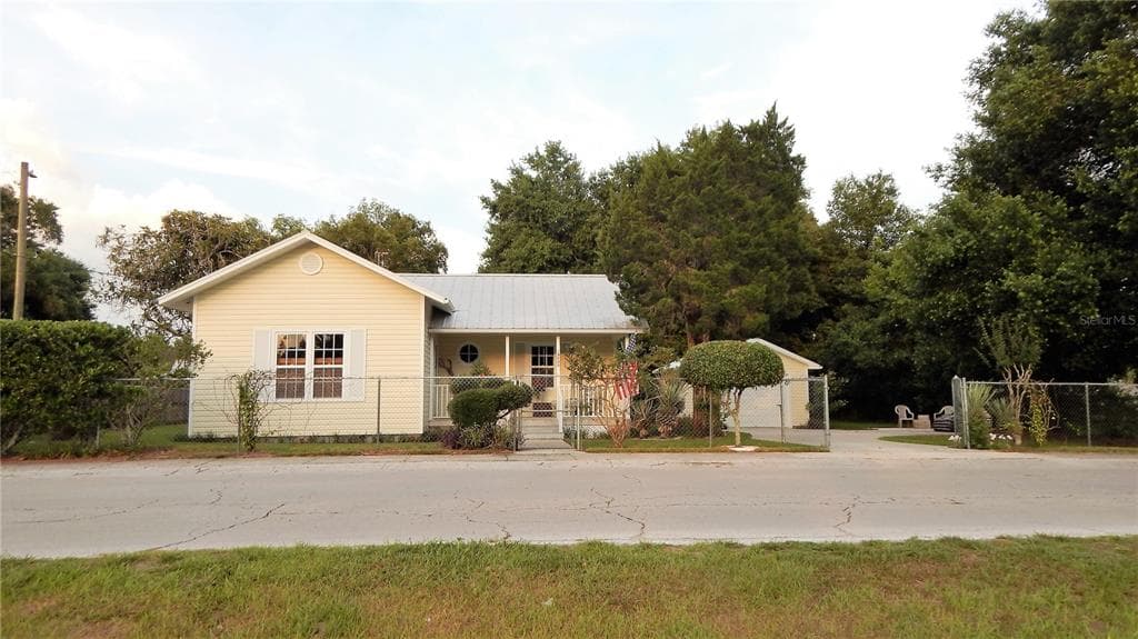 14608 8TH STREET DADE CITY, FL 33523