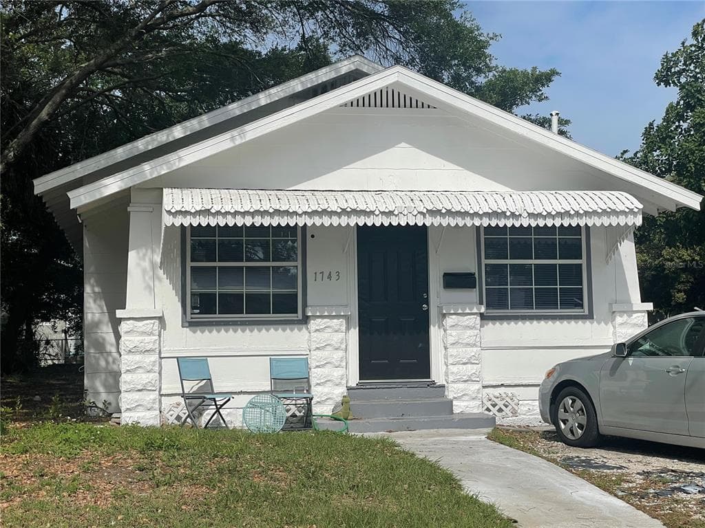1743 YALE STREET S ST PETERSBURG, FL 33712