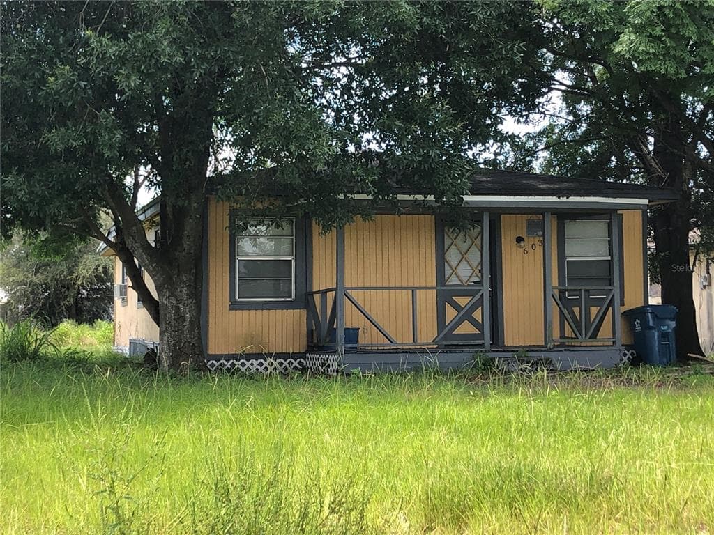 603 DR J A WILTSHIRE AVENUE W LAKE WALES, FL 33853