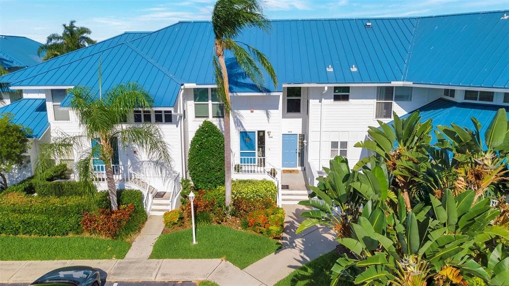 945 SANDPIPER CIRCLE UNIT 945 BRADENTON, FL 34209