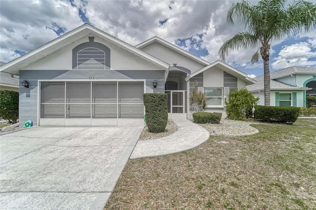 212 LINGER LANE SUN CITY CENTER, FL 33573