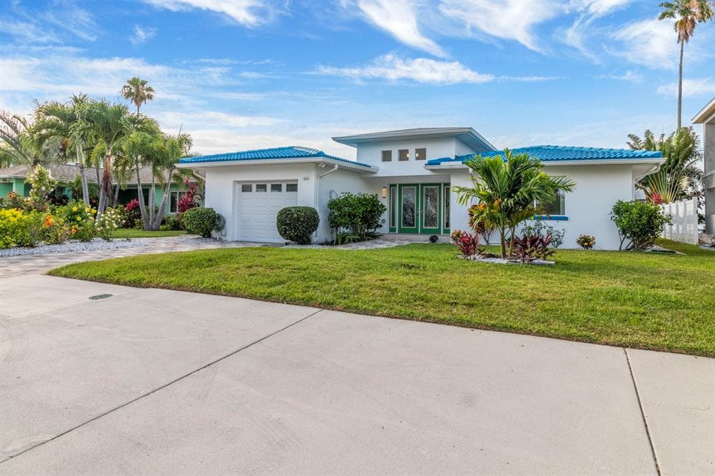 838 BAY POINT DRIVE MADEIRA BEACH, FL 33708