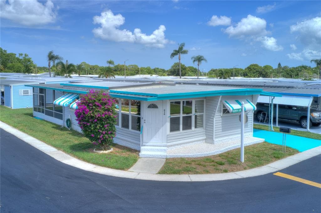 10250 MAGNOLIA LANE UNIT 216 LARGO, FL 33773