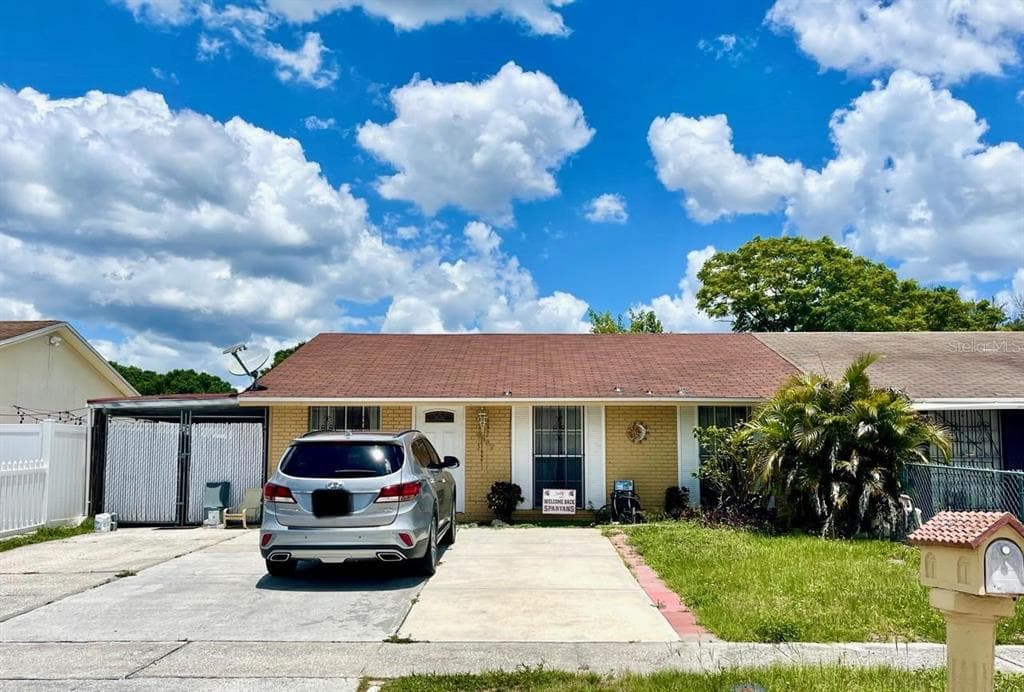 8582 BRIAR GROVE CIRCLE TAMPA, FL 33615
