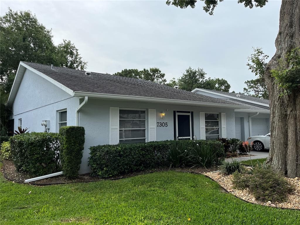 7305 ELEANOR CIRCLE SARASOTA, FL 34243
