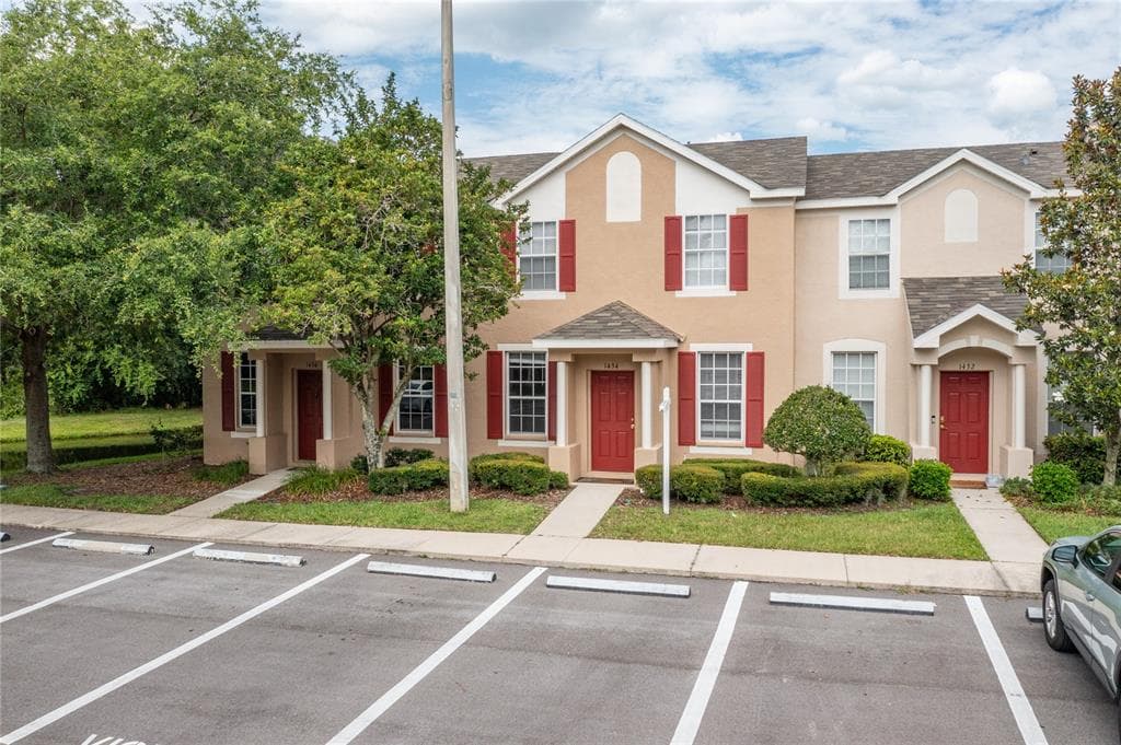 1434 SEDGWICK DRIVE WESLEY CHAPEL, FL 33543