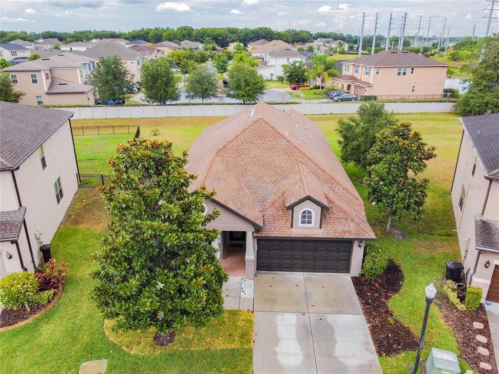 30861 PUMPKIN RIDGE DRIVE WESLEY CHAPEL, FL 33543