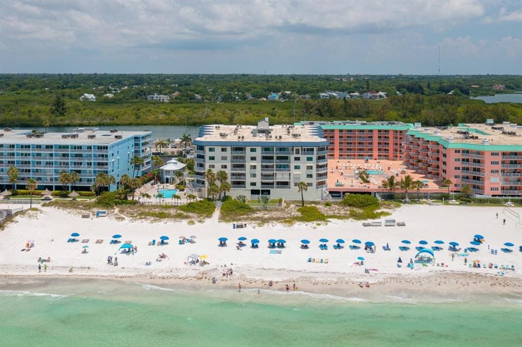 18450 GULF BOULEVARD UNIT 413 INDIAN SHORES, FL 33785