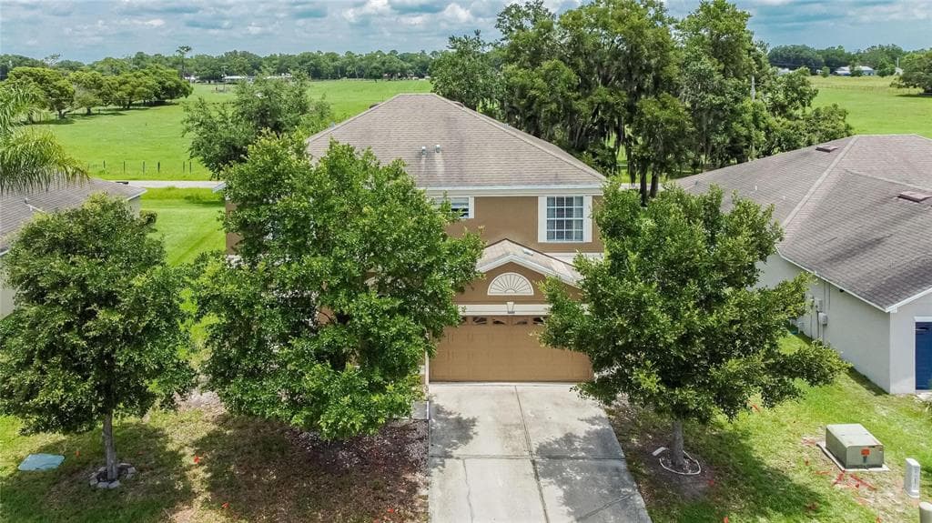 2431 HAMLET CIRCLE LAKELAND, FL 33810