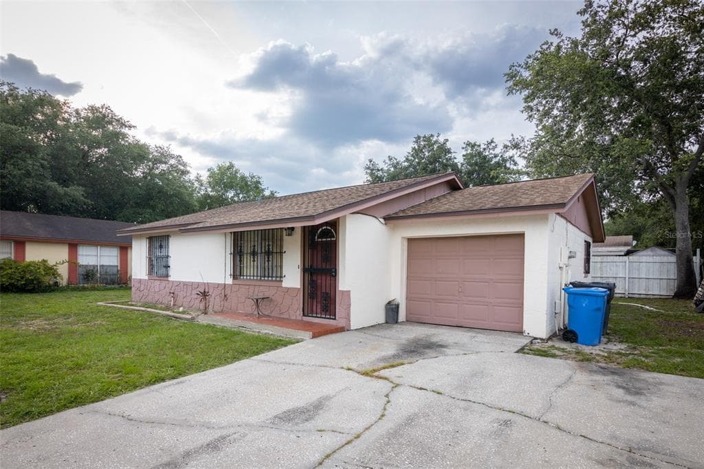 10117 PINE TRAILS COURT TAMPA, FL 33615