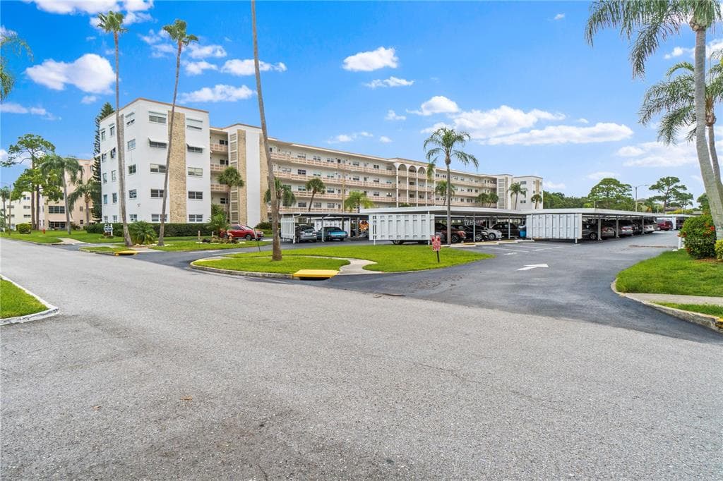 5603 80TH STREET N UNIT 109 ST PETERSBURG, FL 33709