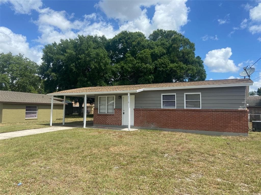 8310 CROTON AVENUE TAMPA, FL 33619
