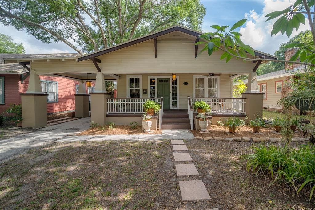 1202 E POWHATAN AVENUE TAMPA, FL 33604