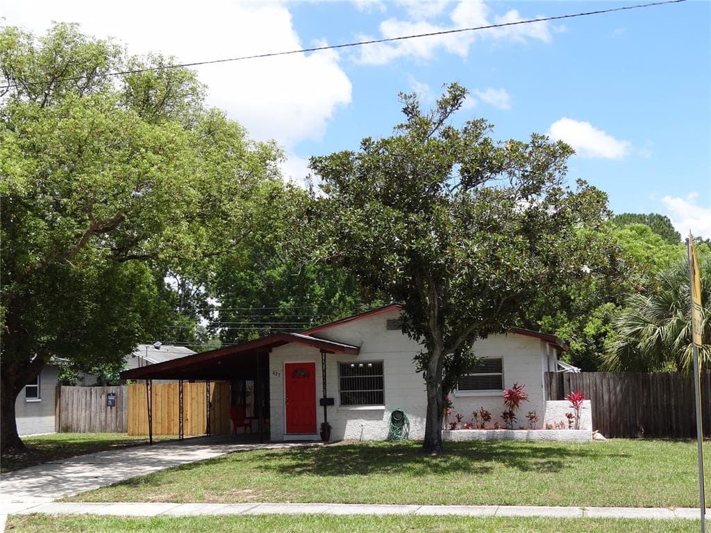 827 54TH AVENUE N ST PETERSBURG, FL 33703