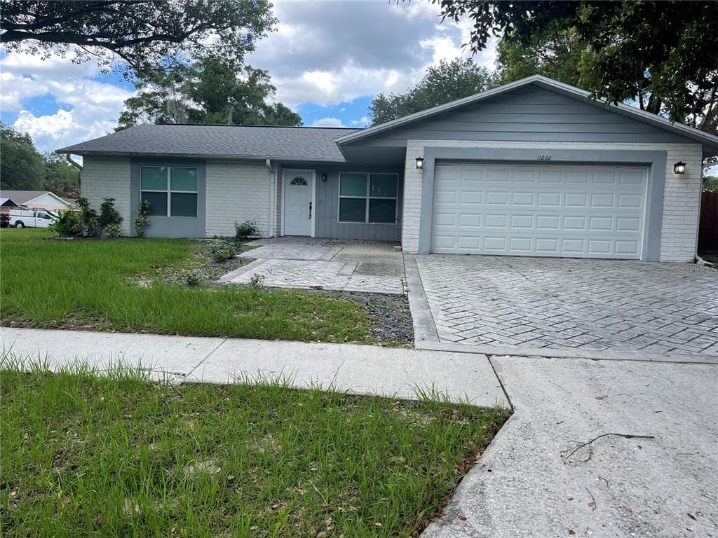 11202 MONDALE AVENUE SEFFNER, FL 33584
