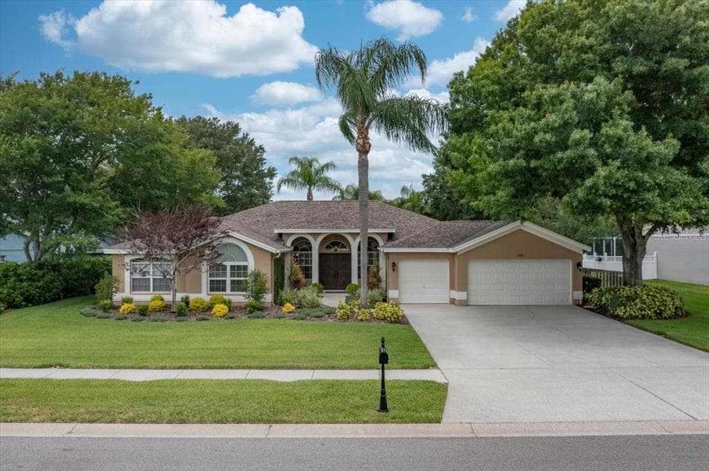 17419 EQUESTRIAN TRAIL ODESSA, FL 33556
