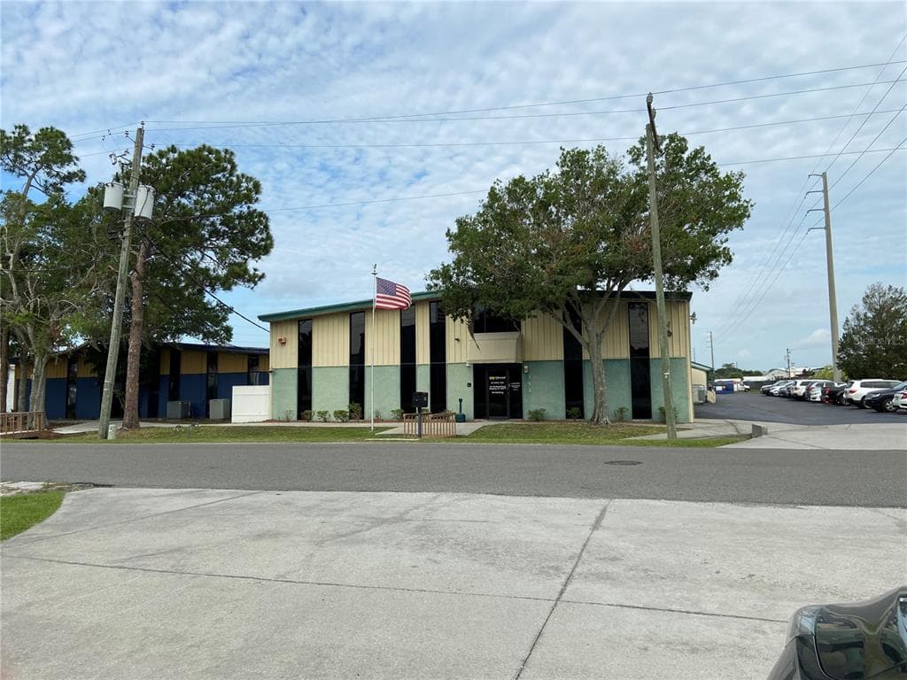 141 BURBANK ROAD OLDSMAR, FL 34677