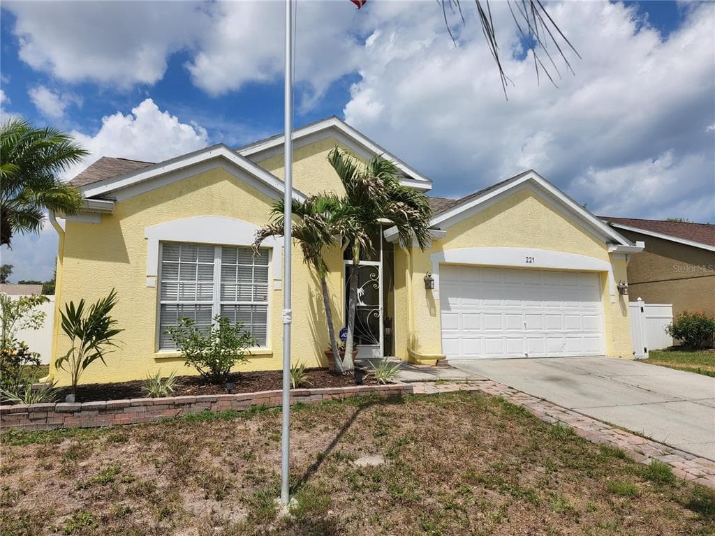 221 LAKEWAY LANE APOLLO BEACH, FL 33572
