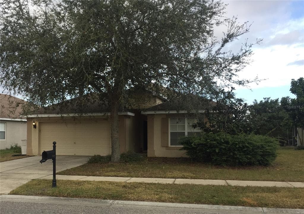 5909 SWEET WILLIAM TERRACE LAND O LAKES, FL 34639