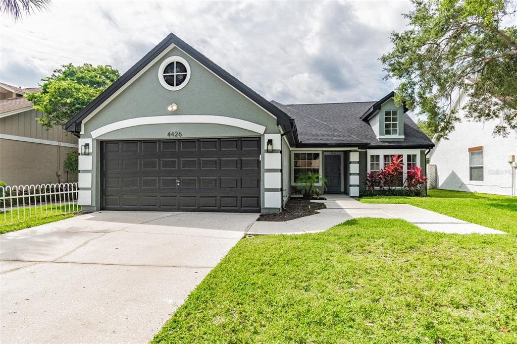 4426 GOLF CLUB LANE
