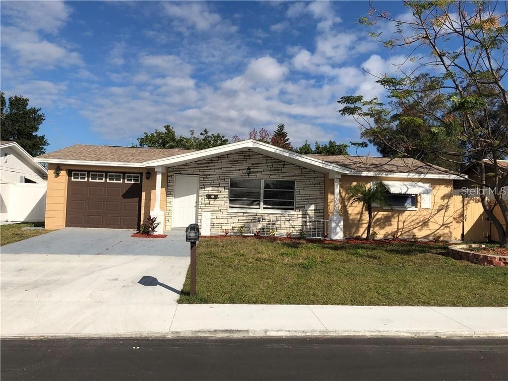3055 KILBURN ROAD HOLIDAY, FL 34691