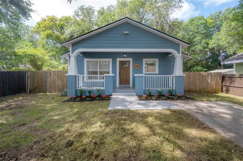 1909 E HENRY AVENUE TAMPA, FL 33610