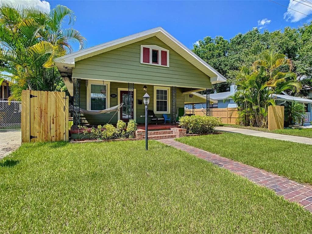 2208 SAXON STREET TAMPA, FL 33605