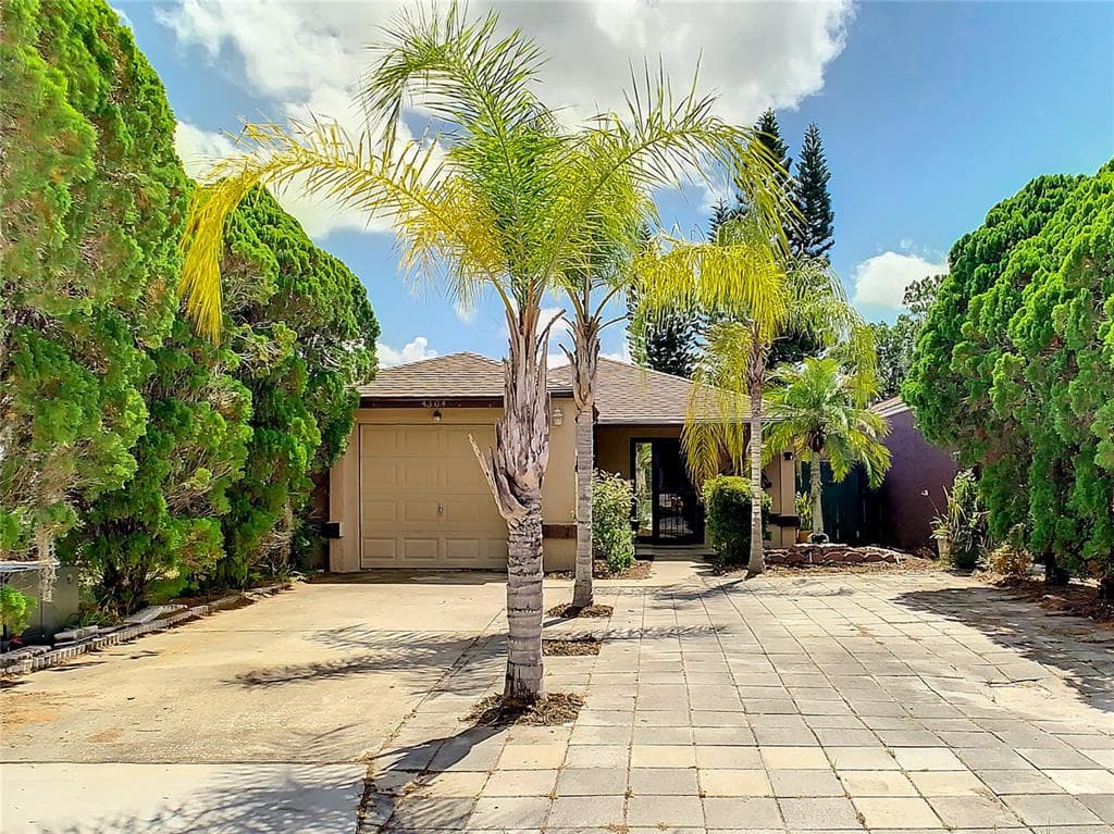 4304 VENICE DR LAND O LAKES, FL 34639