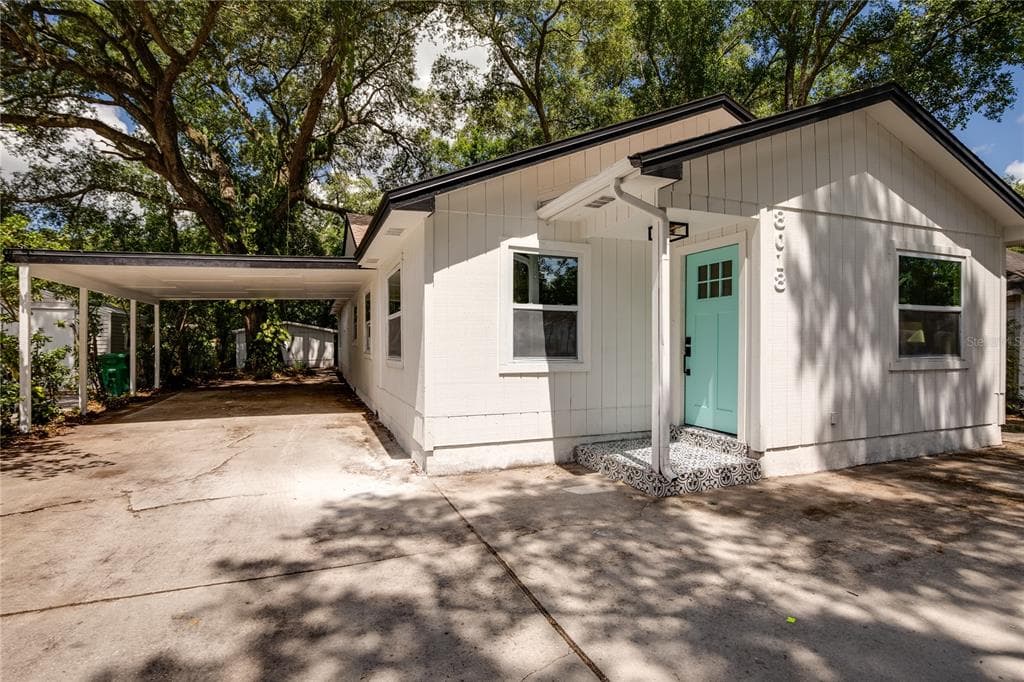 8018 N BOULEVARD TAMPA, FL 33604