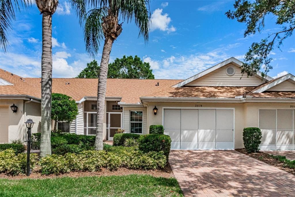 2519 NEW HAVEN CIRCLE UNIT 116 SUN CITY CENTER, FL 33573