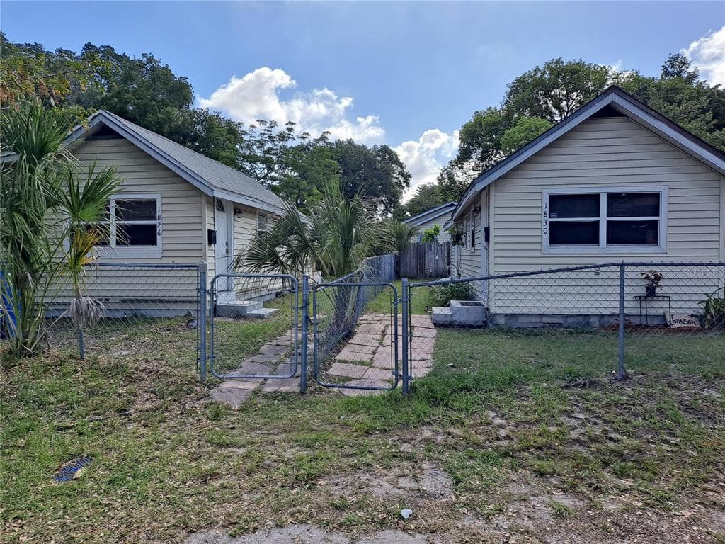 1830 48TH STREET S ST PETERSBURG, FL 33711