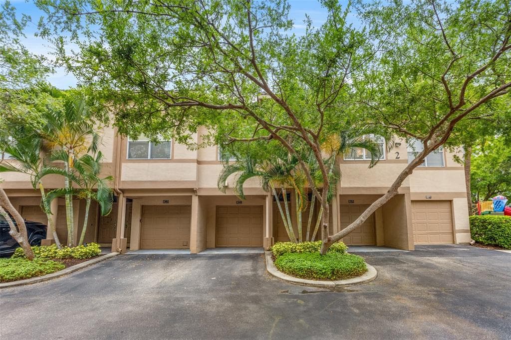 821 NORMANDY TRACE ROAD UNIT 821 TAMPA, FL 33602