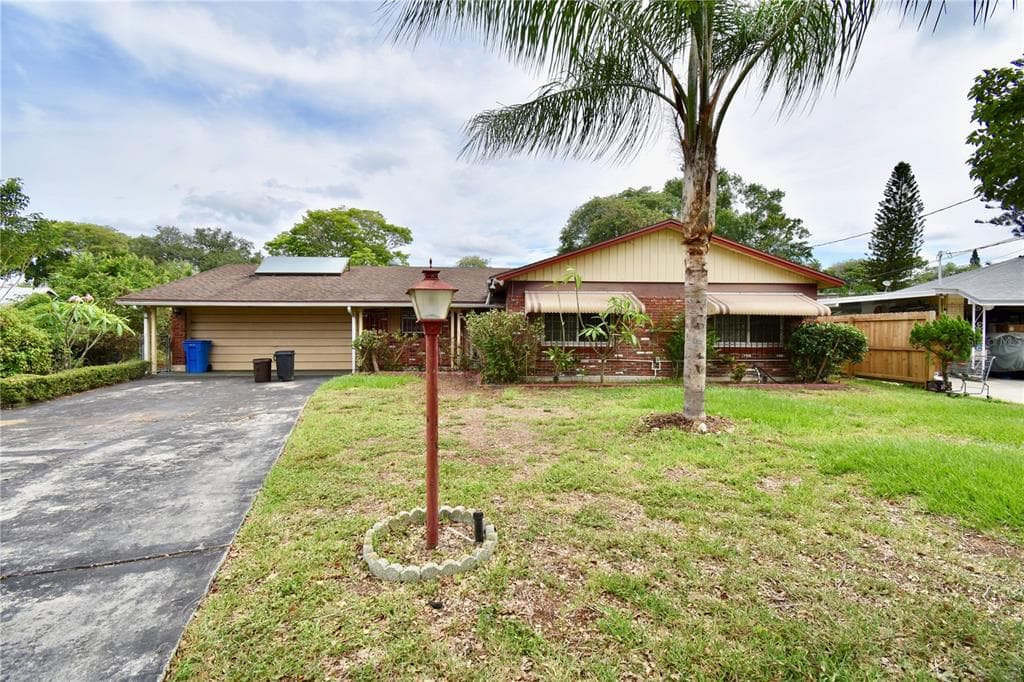 8427 BEDFORD LANE TAMPA, FL 33615