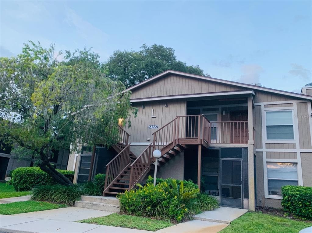 14227 SHADOW MOSS LANE UNIT 202 TAMPA, FL 33613