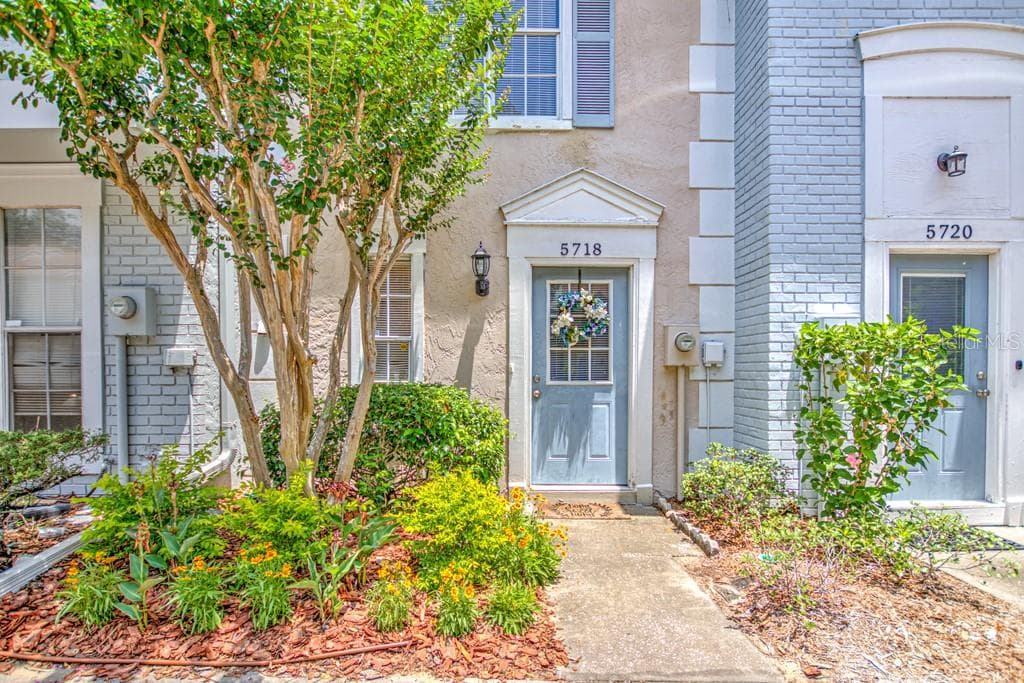 5718 DALDEN DRIVE UNIT 9