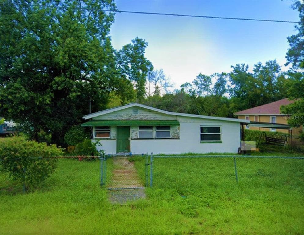 311 JAMES AVENUE AUBURNDALE, FL 33823