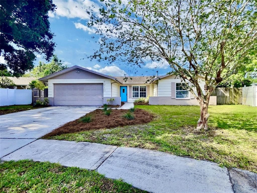 7010 DALKEITH AVENUE N ST PETERSBURG, FL 33709