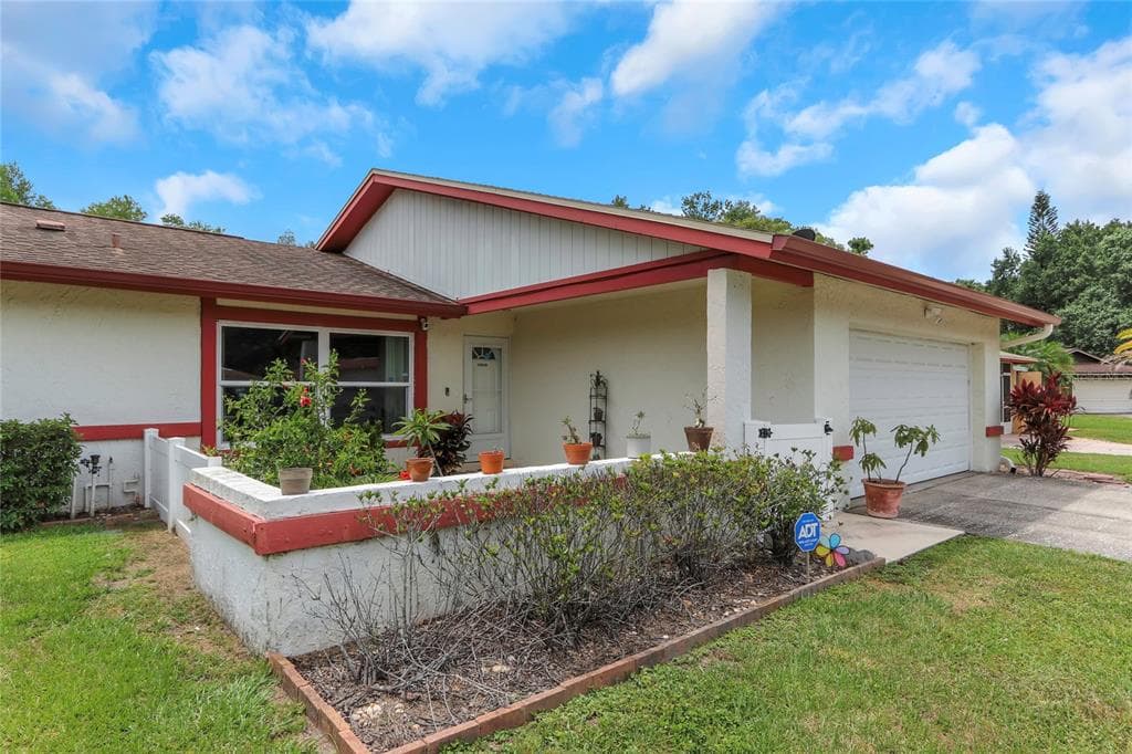 13907 BITTERSWEET WAY TAMPA, FL 33625