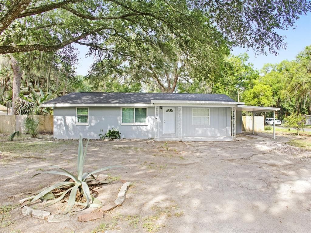 5219 3RD STREET ZEPHYRHILLS, FL 33542